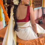 Kanika Mann Instagram - A thowback to wish you all #happyonam 🌸🌼