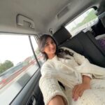 Kanika Mann Instagram - Yeh hai Delhi meri jaan ♥️ . . For #rakshak promotions @amazonminitv Wearing @kamalsoodofficial Styled by @nehaadhvikmahajan