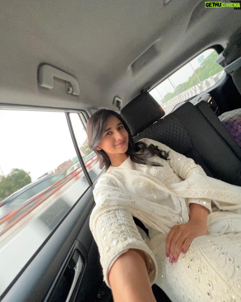 Kanika Mann Instagram - Yeh hai Delhi meri jaan ♥️ . . For #rakshak promotions @amazonminitv Wearing @kamalsoodofficial Styled by @nehaadhvikmahajan