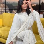 Kanika Mann Instagram - Yeh hai Delhi meri jaan ♥️ . . For #rakshak promotions @amazonminitv Wearing @kamalsoodofficial Styled by @nehaadhvikmahajan