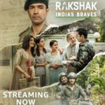 Kanika Mann Instagram - jaaniye kaise #Rakshak Lt Triveni Singh ne poora kiya apna mission and saved hundreds of lives at Jammu Tawi railway station #Rakshak streaming now on Amazon miniTV joh hai aapke Amazon shopping app par woh bhi bilkul free! @varun.mitra @officialkanikamann @mrinal.navell @mrinalmrinal2 @chakdemohit @akshayindahouse @samkhan @aditya_pittie @juggernaut_in10 #RakshakOnAmazonminiTV #StreamingNow