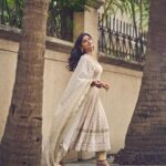 Kanika Mann Instagram - Yours Mala 📿 ♥️ . . Styling @littlepuffsofhappiness Assisted by @the.am.official Outfit by @miraya_by_pooja_khosla Makeup @makeupbynayan 🤗