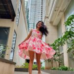 Kanika Mann Instagram - Flowers make me happy 💐 So you can send 🫢 Styling @littlepuffsofhappiness Outfit @idaho_o Assisted by @the.am.official
