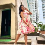 Kanika Mann Instagram - Flowers make me happy 💐 So you can send 🫢 Styling @littlepuffsofhappiness Outfit @idaho_o Assisted by @the.am.official