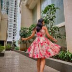 Kanika Mann Instagram - Flowers make me happy 💐 So you can send 🫢 Styling @littlepuffsofhappiness Outfit @idaho_o Assisted by @the.am.official