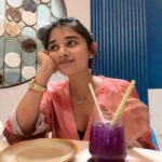 Kanika Mann Instagram - How was your day ? Mine was beautiful ♥️ We watched #rockyranikipremkahani and loved it , did some shopping (all for me ) and thn had khoob sara khaaana at @musaafer.india 🥘