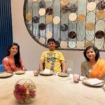 Kanika Mann Instagram - How was your day ? Mine was beautiful ♥️ We watched #rockyranikipremkahani and loved it , did some shopping (all for me ) and thn had khoob sara khaaana at @musaafer.india 🥘