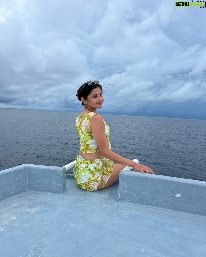 Kanika Mann Instagram - No filters ! . . . @cinnamonvelifushi #CinnamonHotels #CinnamonVelifushiMaldives #Maldives #InspiringMoments @visitmaldives #visitmaldives #maldives @thinkstrawberries #thinkstrawberries Outfit : @erotissch_ Styling : @littlepuffsofhappiness