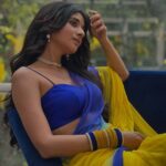 Kanika Mann Instagram - जाण के !! 💛 . 📸 @pragneshphotography