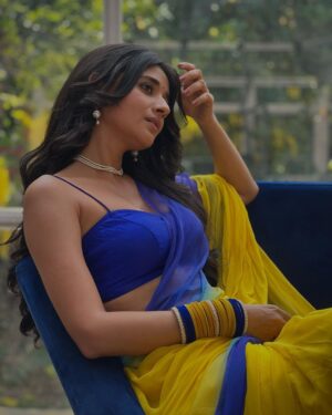 Kanika Mann Instagram - जाण के !! 💛

.
📸 @pragneshphotography