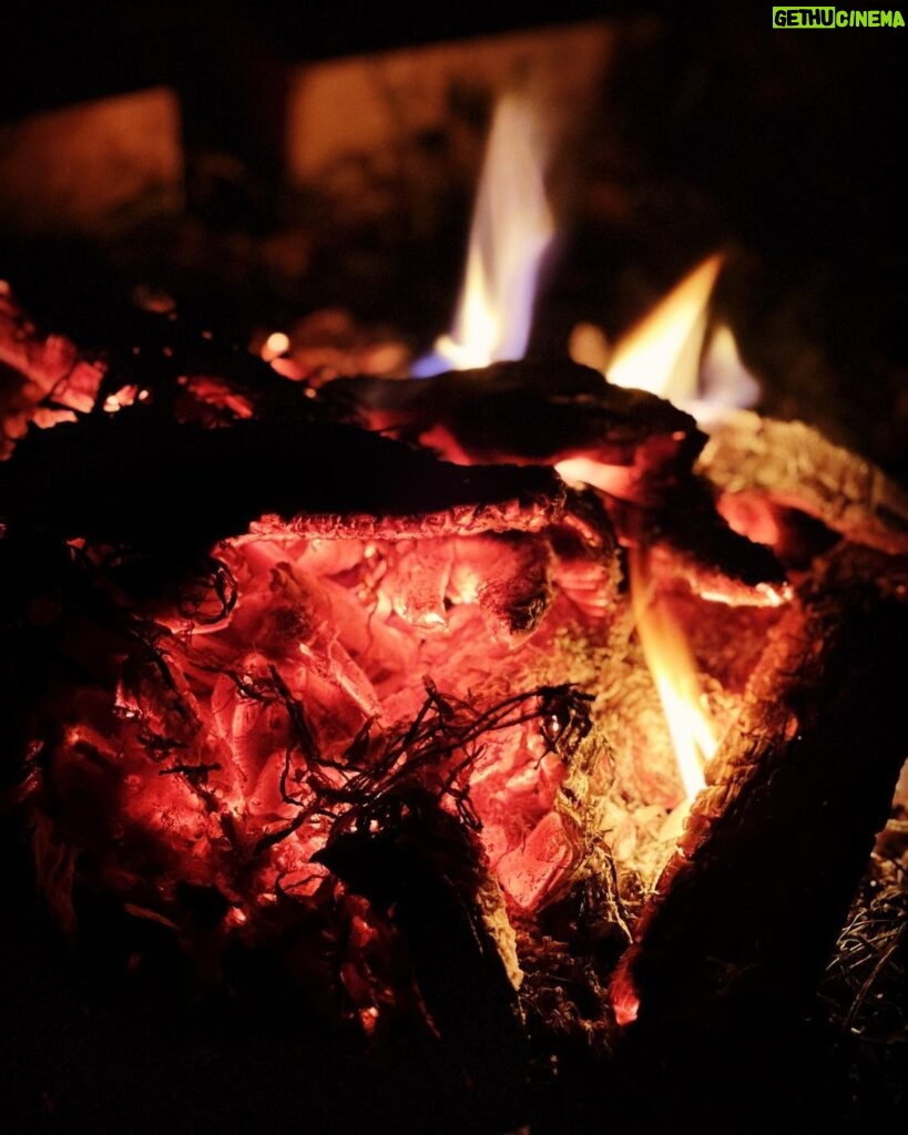 Kaoru Okunuki Instagram - . 水、火、風、木、土 必要なエレメントがぜんぶ揃ってる そんなところにいると、やはり心は落ち着くんだなぁ