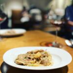 Kaoru Okunuki Instagram - . 息子が修学旅行に出かけていた晩 前から気になっていた 国領のドンブラボーへ @donbravo2 活気のある厨房から届く一皿一皿 お料理の美味しさはもちろんのこと ここのペアリングは素晴らしかった！ 結局、子どものことばかり話していたのもまた想い出 心にぽっと灯りがともるような あたたかいレストランでした