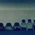 Kaoru Okunuki Instagram - . カウンターの端に座って 中で働くスタッフのみなさんの姿を眺めるのが、とても好き 溌剌とした佇まいと、手さばきの美しさと この光景がここのお料理の味わいのひとつだなあと思いながら いつも見ていました ピザを焼いていらした レイさん @nmi_rei がNYに行かれると知り お見送りできずに残念だったけれど 新天地でのご活躍を祈って！ 写真はいつかの5月 若さって素晴らしい 行くたびに、 こんなところで青春を過ごしてみたかったなと思う @songbook_daita