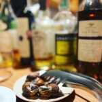 Kaoru Okunuki Instagram - . 東京に戻ってからも何度も思い出す、プルピエの夜 @pourpier_naturalwine 息子とカウンターに並んで 店主の洋一郎さんと楽しくおしゃべりしながら ほんとのほんとに美味しいナチュラルワインと お料理をいただいて 台湾から旅行に来ていたカップルが "Wachgekusst めざめのキス"というワインを飲みながら 幸せそうにしているのを、微笑ましく眺めていた プルピエのためだけにまた山形に行きたいなあと あれからずっと思っている ・Sans Soufre Blanc 2021 Takeda Winery Yamagata ・Detonation Riesling 2021 Immich-Batterieberg Germany ・numero due 2020 Grape Republic Yamagata ・Lorenz Wachgekusst Secco Rose NV Lorenz Germany ・Salento Mondo Nuovo Primitivo 2017 Morella Italy