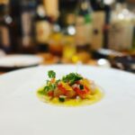 Kaoru Okunuki Instagram - . 東京に戻ってからも何度も思い出す、プルピエの夜 @pourpier_naturalwine 息子とカウンターに並んで 店主の洋一郎さんと楽しくおしゃべりしながら ほんとのほんとに美味しいナチュラルワインと お料理をいただいて 台湾から旅行に来ていたカップルが "Wachgekusst めざめのキス"というワインを飲みながら 幸せそうにしているのを、微笑ましく眺めていた プルピエのためだけにまた山形に行きたいなあと あれからずっと思っている ・Sans Soufre Blanc 2021 Takeda Winery Yamagata ・Detonation Riesling 2021 Immich-Batterieberg Germany ・numero due 2020 Grape Republic Yamagata ・Lorenz Wachgekusst Secco Rose NV Lorenz Germany ・Salento Mondo Nuovo Primitivo 2017 Morella Italy