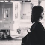 Kaoru Okunuki Instagram - . 夏のお出かけ第一弾は、山形へ。 米沢にある"日本一小さな戦争資料館" を訪ね、山形市では戦争の体験を語り継いでいる方に、お話しを伺ってきました。 終戦を迎えた8月、ちょうど今の息子と同じ12歳だったそうで当時の様子を聞きながら、思い考えることがたくさんありました。 米沢では通りがかりの方の車に乗せてもらい、お昼ごはんに美味しいお餅料理をご一緒したり、新幹線でうっかり寝過ごし、慌てて乗り換えた電車でカメラを落として、壊したり。 (レンズのフィルターの損傷だけですんだ！) 三百坊という山の上のお蕎麦屋さんの板そばが美味しくて、八百坊の温泉湯は、とろりと熱く。 ずっと行ってみたかったプルピエでは、ナチュラルワインをいっぱい！(一杯じゃなくていっぱい) とびきりの楽しみもあって、いい旅でした。 想い出写真の撮影は、息子。そして、夏は続く。