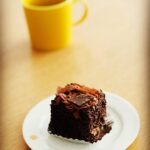 Kaoru Okunuki Instagram – .

ちょうど誕生日に
新しい作品の撮影がはじまりました
いい年になる予感いっぱい

家族が用意してくれたチョコレートケーキを
am7:00に食べて仕事場へ