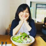 Kaoru Okunuki Instagram - . 夜便でお昼前にはシドニー到着　 チェックイン前にビザを取り忘れていたことが判明し カウンターで泣きそうになりながら オンライン申請して なんとか搭乗時刻に間に合ったという ドタバタの旅立ちゆえ 異国の地を踏めた喜びもひとしおでした (サポートしてくださったANAのキノシタさん ほんとうにありがとうございました) さっそくSally Hillsをぷらぷらと ランチに Little Evie Redfern @littleevieredfern のサラダボウル🥗