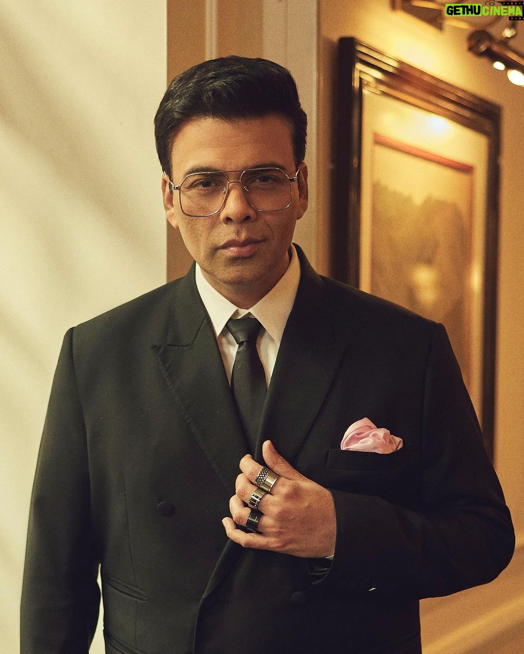Karan Johar Instagram - For @ficci_india styled by @ekalakhani in @masculineofficial 📷 @sheldon.santos #suited