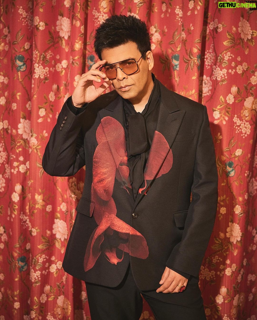 Karan Johar Instagram - For the @variety in conversation with at the #redseafilmfestival in @alexandermcqueen styled by @ekalakhani 📷 @sheldon.santos