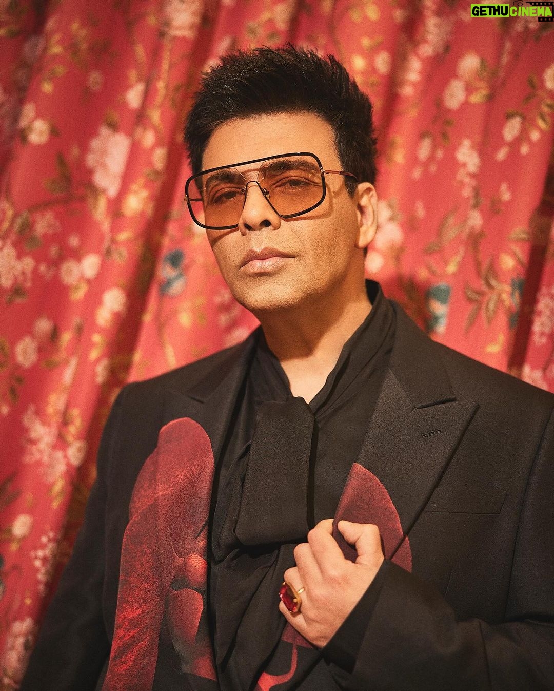 Karan Johar Instagram - For the @variety in conversation with at the #redseafilmfestival in @alexandermcqueen styled by @ekalakhani 📷 @sheldon.santos