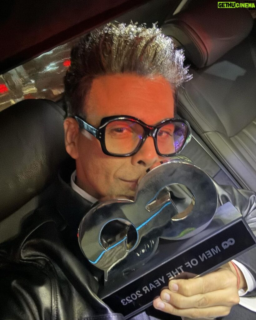 Karan Johar Instagram - My first Director of the year award at @gqindia ! Thank you so much for all the love we as a team have received for #rockyaurranikiipremkahaani … we are grateful and over the moon! Thank you to team GQ ! Styled by @ekalakhani in @maisonvalentino @gucci hair by the magic of @aalimhakim make up @paresh_kalgutkar seamlessly managed by @len5bm 📷 @rahuljhangiani