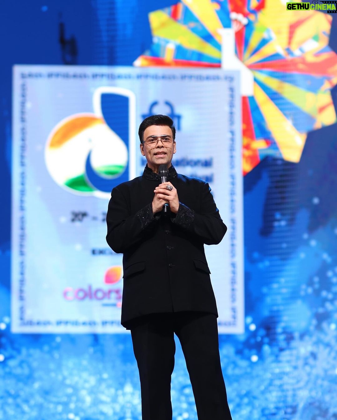 Karan Johar Instagram - An absolutely marvellous time spent at #IFFI2023 with art & cinema just buzzing in the air. Extremely honoured that we had the opportunity to show the world a glimpse of #AeWatanMereWatan with @sukhwindersinghofficial performing a song from our film, followed by the launch of our motion poster with the gorgeous @saraalikhan95. A heartfelt thank you to @official.anuragthakur for hosting this wonderful event and supporting us all. Stay tuned, #AeWatanMereWatanOnPrime coming soon only on @primevideoin. @apoorva1972 @somenmishra #KannanIyer @darabfarooqui @dharmaticent @iffigoa