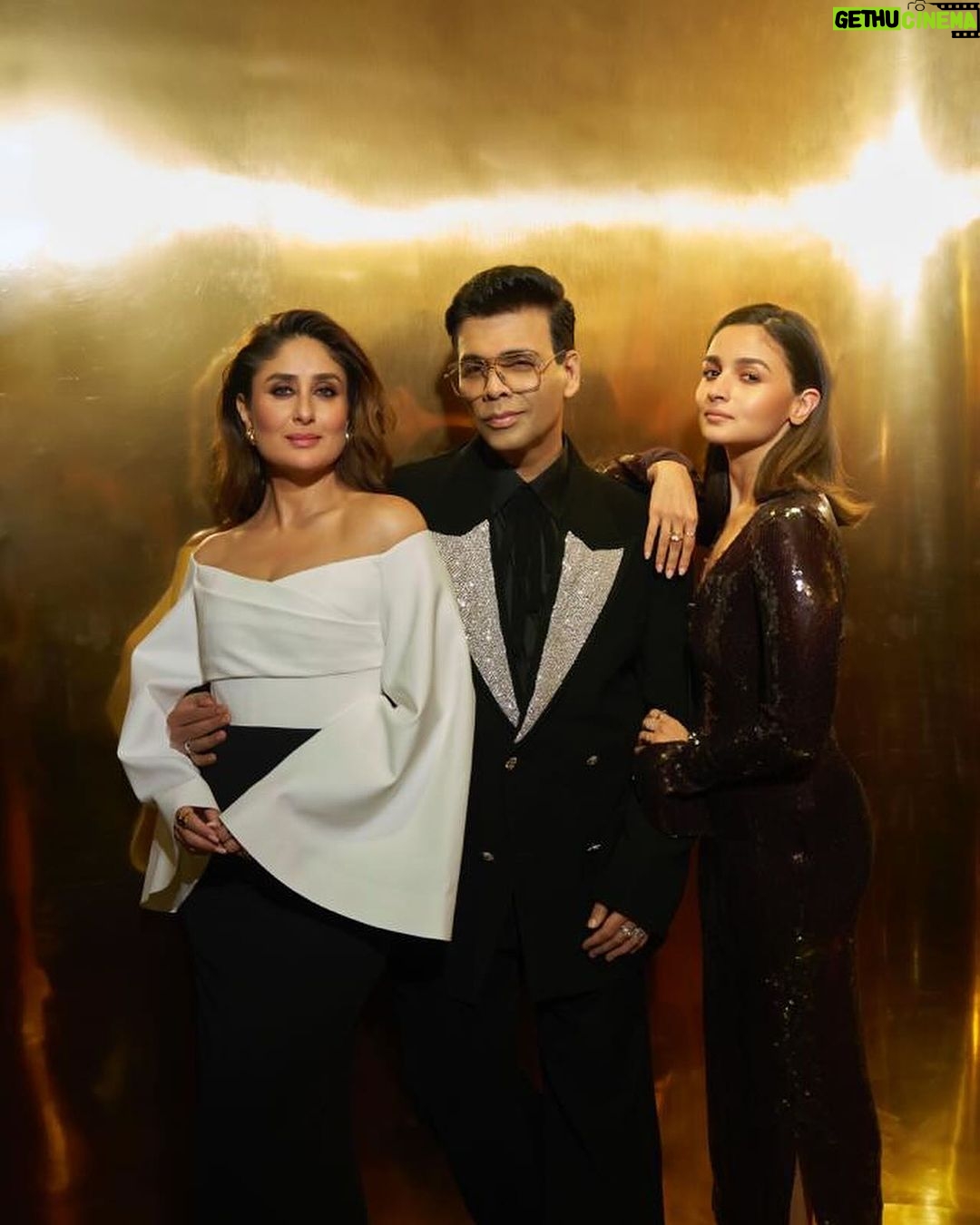 Karan Johar Instagram - Drops tonight!!!!! Midnight!!! My favourite girls on the koffee Kouch! Only on @disneyplushotstar #koffeewithkaran 📷 @thehouseofpixels @dharmaticent @kareenakapoorkhan @aliaabhatt