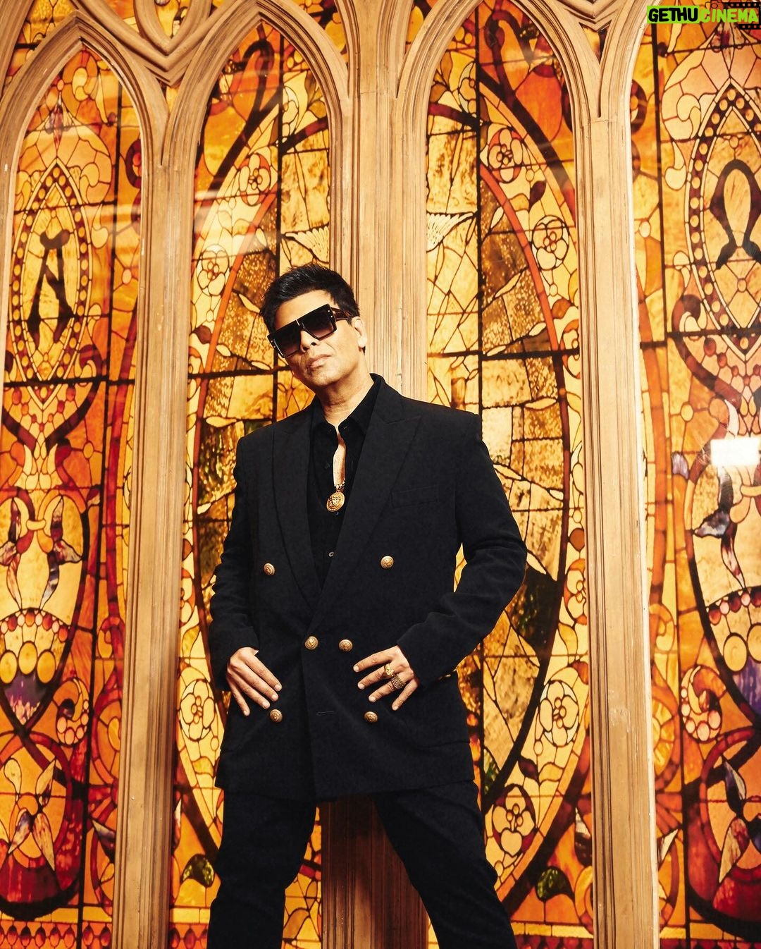 Karan Johar Instagram - For the season finale of #koffeewithkaran in @balmain styled by @ekalakhani 📷 @thehouseofpixels