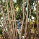 Karan Kapadia Instagram - I like trees. 📸 - @bharat_rawail 🧥- @priyaaa24 assisted by @bhatiapankti_ ✍️- @vishu.raj.put 🧔🏻- @vikramaj85_hair