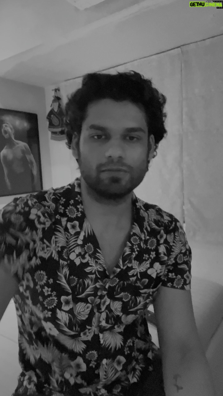 Karan Kapadia Instagram - It’s that time of the week. This one’s called “far away” . Hope you guys enjoy it and let me know in the comments and dm’s if you want me to start posting lyrics as well ☺️☺️ Beat 🔊- https://youtu.be/W12wU5b8ky4 #rap#hiphop#songwriter#songwriting#freestyle