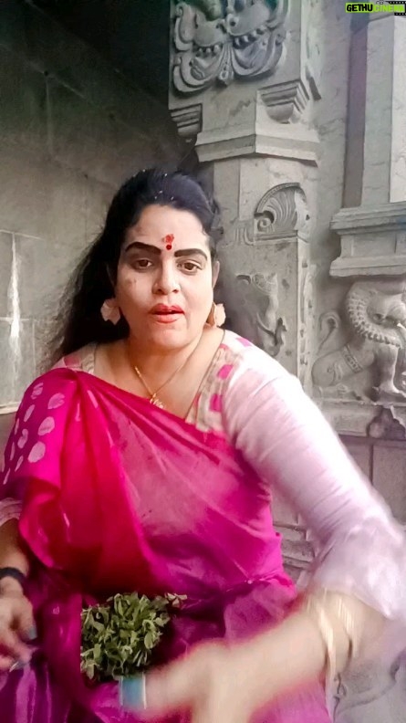 Karate Kalyani Padala Instagram - యాదగిరి గుట్ట లో స్వామి. అద్భుత. దర్శనం 🙏🏻🌹🌹🌹🥰🥰🥰♥️♥️♥️