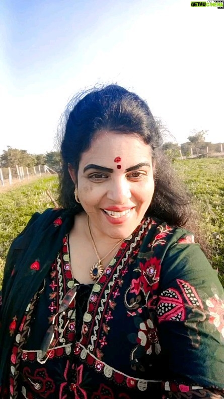 Karate Kalyani Padala Instagram - వేరుశనగ చెలో అలా అలా అన్నమాట ... ప్రకృతి ప్రేమిుక.... 🤗🤗🤗🎉🎉🎉🎉🎉🌹🌹🌹🌹