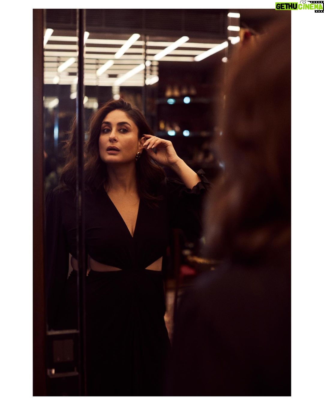 Kareena Kapoor Instagram - Last night in my closet 🖤