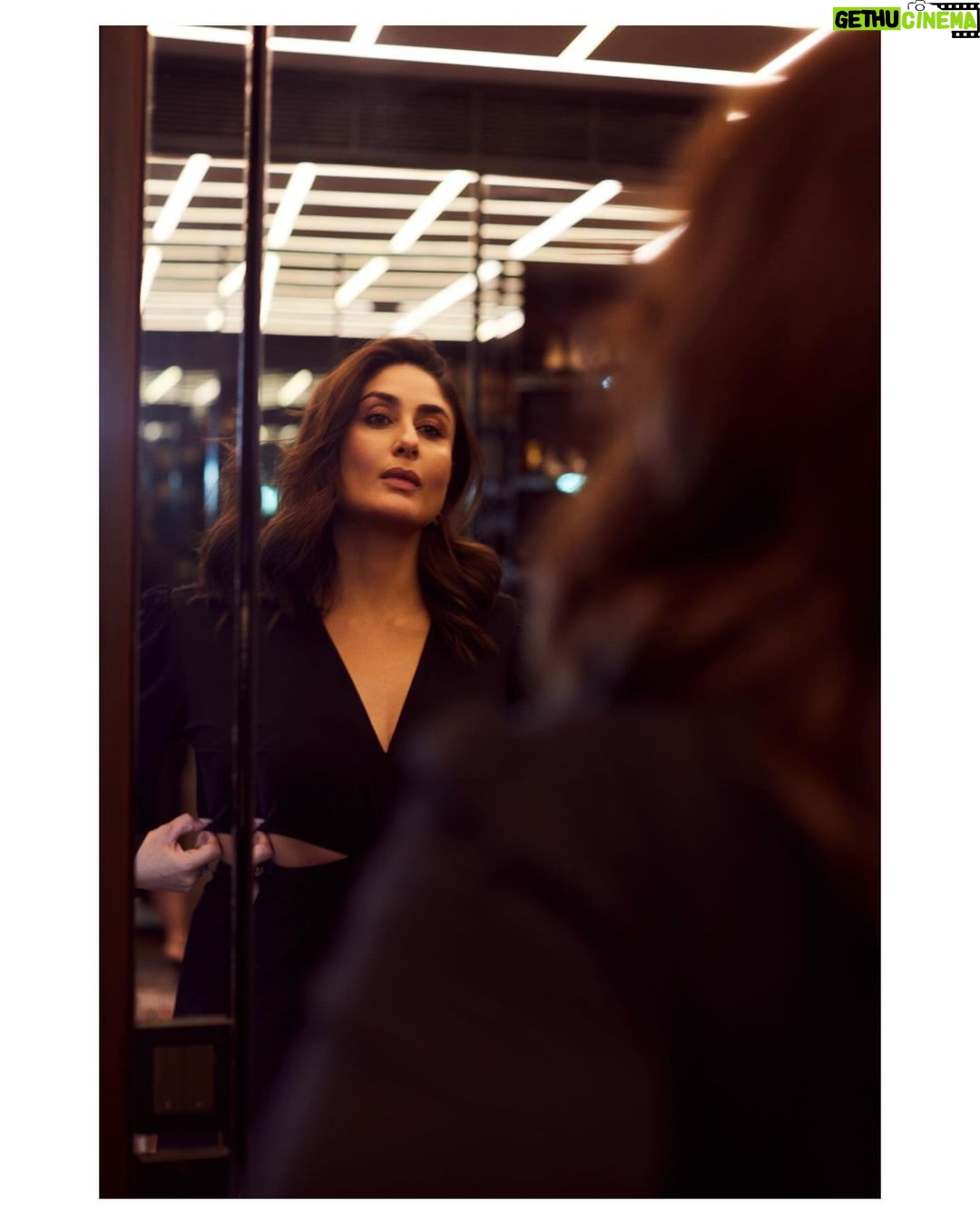 Kareena Kapoor Instagram - Last night in my closet 🖤