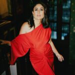 Kareena Kapoor Instagram - Ready to paint the town red with @bergerpaintsindia ❤️ #Ad