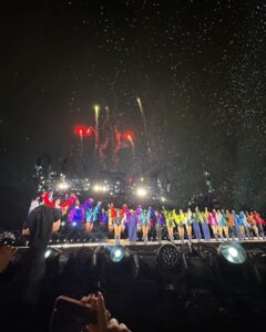 Karen Chuang Instagram - August 28, 2023 :: Ciudad de Mexico, muchísimas gracias por todo ♥️ This was my first time performing in Mexico City, and we did 4 shows in 4 days all at about 1.5 miles above sea level. These LA lungs were put to the test! Team Eras is the most remarkable, and our fearless leader is just simply the best. WE DID IT ✨🇲🇽 📸: Thank you Emily (@lilredheadxo) for sharing this photo from Twitter with me! #tstheerastour #erastour #cdmx #mexicocity #taylorswift #taylornation Foro Sol