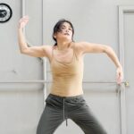 Karen Chuang Instagram - August 17, 2023 :: Perhaps one of my favorite songs to freestyle to lately is this one. 🎶: “Big Bet” by Cruza (@cruzafied). #cruza #bigbet #freestyle #dance #dancer #contemporarydance #improv #asidandancer #contemporarydancer