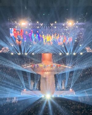 Karen Chuang Instagram - February 11, 2024 :: Our 4 out of 4 shows in Tokyo were a 10 out of 10 💯♥️🌟 What an amazing send off into the lunar new year 🌙  YATTA!!!!! 

📸: Thank you to everyone who shares their photos and videos with me 🫶 @tsubasa650 @lilredheadxo @taylorerastour 

#theerastour #tstheerastour #erastour #tokyo #japan