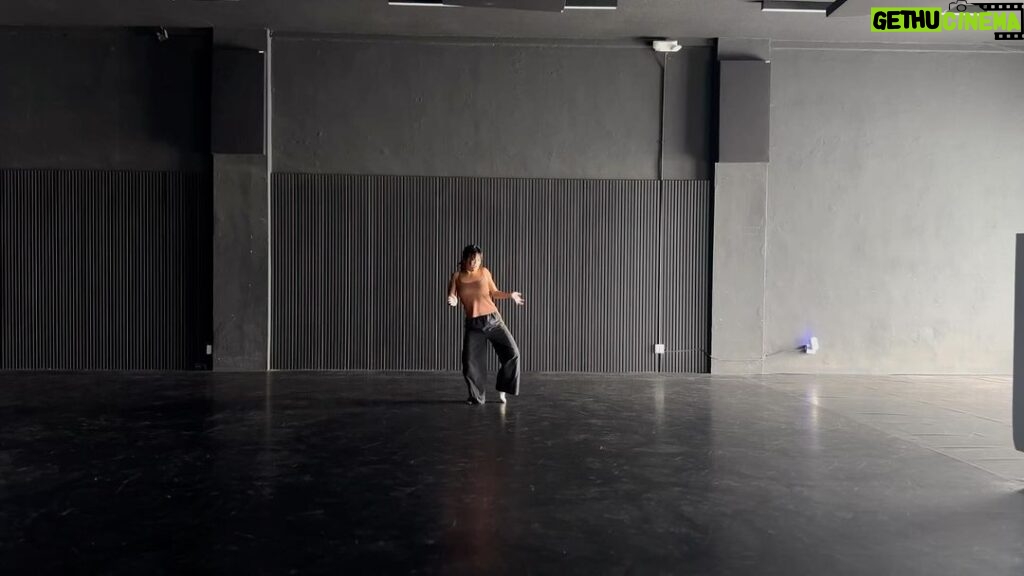 Karen Chuang Instagram - December 30, 2023 :: Some moments in the studio ✨ I was so fortunate to spend a lot of 2023 performing, and I’m equally grateful for the part of my dance practice that is introspective and explorational. Here’s a reminder that every craft is made up of not only polished products but incomplete ideas and constant drafts 💡👾💃🏻 🎶: 1 - “Indeed” by Cruza 2 - “Groove Therapy” by Cruza 3 - “151” by JID 4 - “No L’s” by Smino 5 - “Big Bet” by Cruza 6 - “Tell Me (Heaven May Be Certain)” by Whoarei 7 - “Last Words” by Kenny Beats #dance #contemporarydance #danceinla #improv #freestyle #floorwork #asiandancer #contemporarydancer #dancer #process #cruza #kennybeats #jid #smino Los Angeles, California
