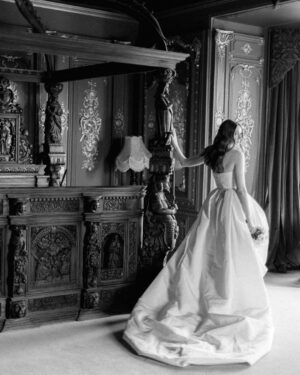 Karen Gillan Instagram - Last May…

📸 by @hollyclarkphotography
@sarahhaywoodweddings