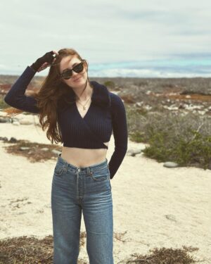 Karen Gillan Instagram - Galapagos adventures PART 2! (Featuring the birthday boy Matt!!) 

Such an amazing trip to the Galápagos Islands courtesy of @jamesleonf for the @lfcsummit. Thank you for having us. 

Enjoy @rattyburvil dealing with a snug wet suit 

#lfysummit