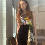Karen Gillan Instagram - Afternoons in @monsemaison Hair @christinethompsonhair Make up @michi.lada