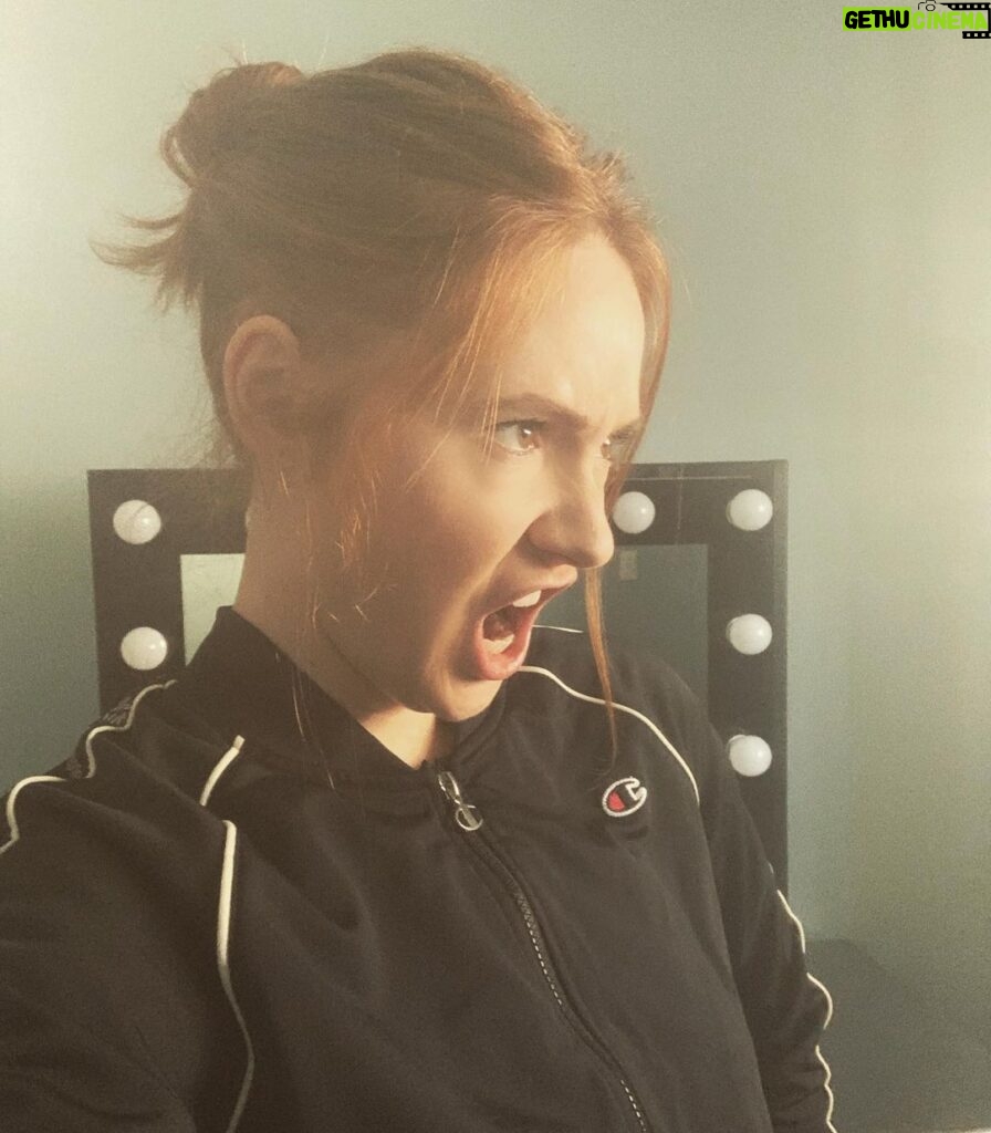Karen Gillan Instagram - Sometimes you need to try new facial expressions