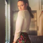 Karen Gillan Instagram - 🍒Carolina Herrera show 🍒 Hair @thedavidcruz Make up @kaleteter #nyfw