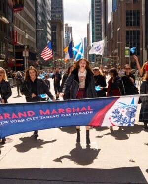 Karen Gillan Instagram - Such an honor and an absolute BLAST to be the Grand Marshal for this years Tartan Day Parade in New York City. 

We celebrated all things Scottish in my exquisite kilt made by the talented as hell @howiekilt 

Thanks for having me Tartan Day!!! 

#tartandayparade