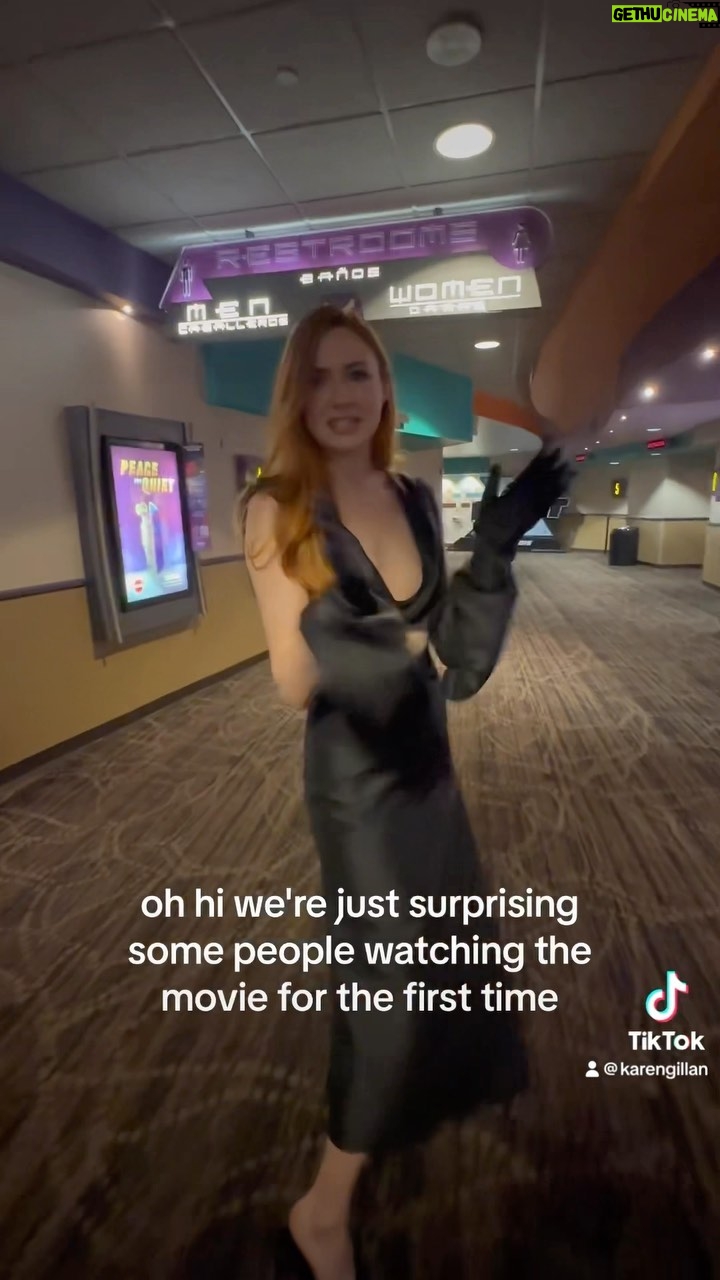 Karen Gillan Instagram - Found this in my drafts; surprising an audience in Miami!!! @marvelstudios @pom.klementieff #guardiansofthegalaxyvol3 #guardiansofthegalaxy #marvel Miami, Florida