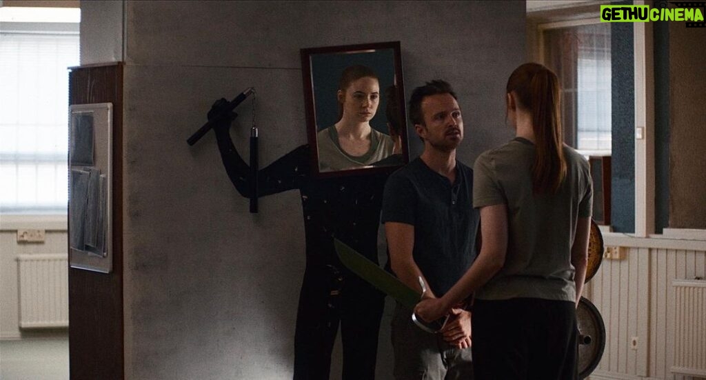 Karen Gillan Instagram - Here’s a first peek at my new film Dual, in which I prepare to fight my clone in a duel to the death. With the insanely talented and kind @aaronpaul and directed by @rileystearns. Riley has cooked up something really freakin’ cool for you all. 👯‍♀️