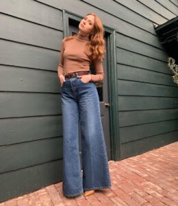 Karen Gillan Instagram - Press for a little something we are cooking up for you in the MCU 😉 Styling @karlawelchstylist Make up @missjobaker Hair @kyleeheathhair