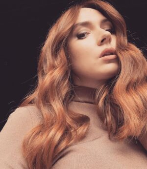Karen Gillan Instagram - Press for a little something we are cooking up for you in the MCU 😉 

Styling @karlawelchstylist 
Make up @missjobaker 
Hair @kyleeheathhair